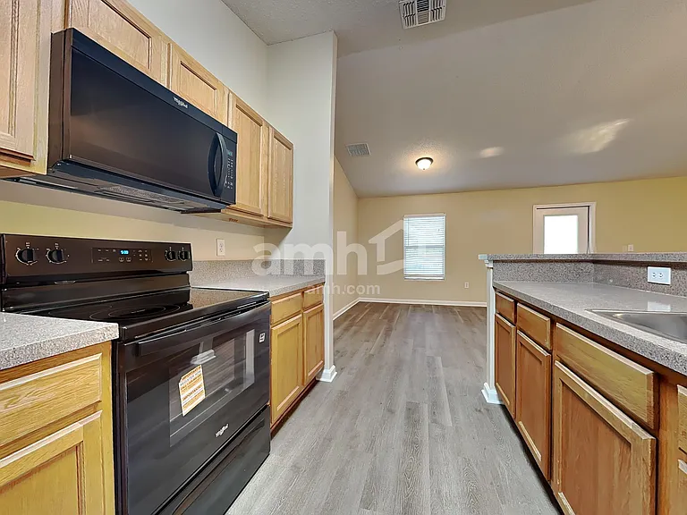 2842 Taylor Hill Dr — Photo 3