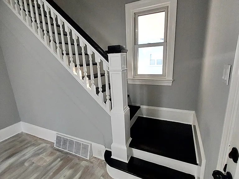 109 E Linden Ave — Photo 6