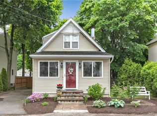 17 Wallace St, Shelton, CT 06484