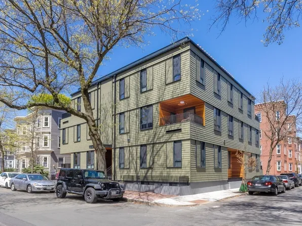 213 Harvard St #4, Cambridge, MA 02139
