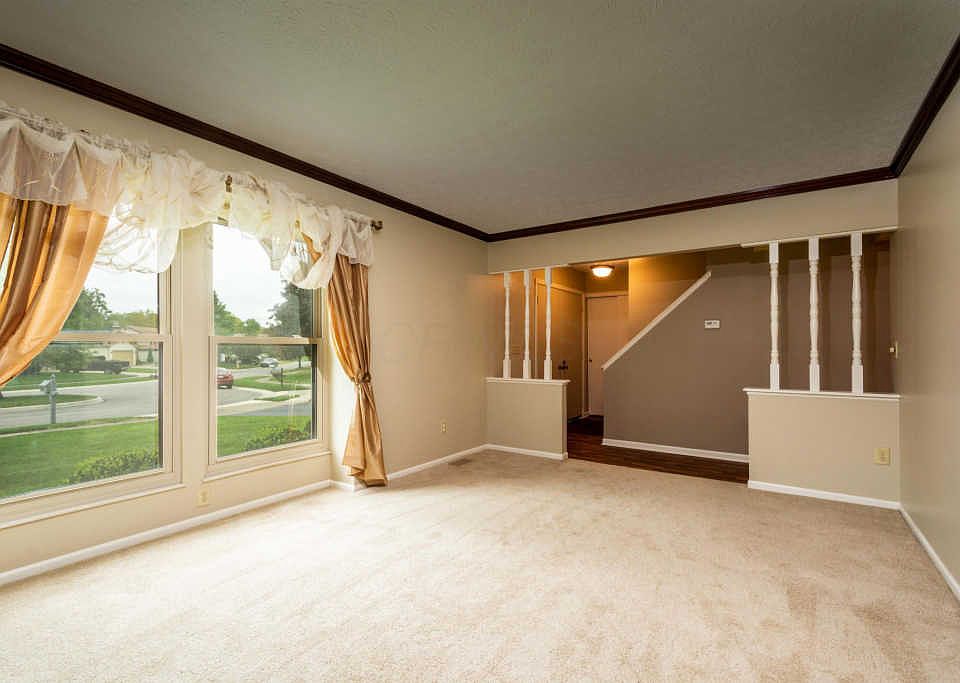 1st image of 1081 Acillom Dr