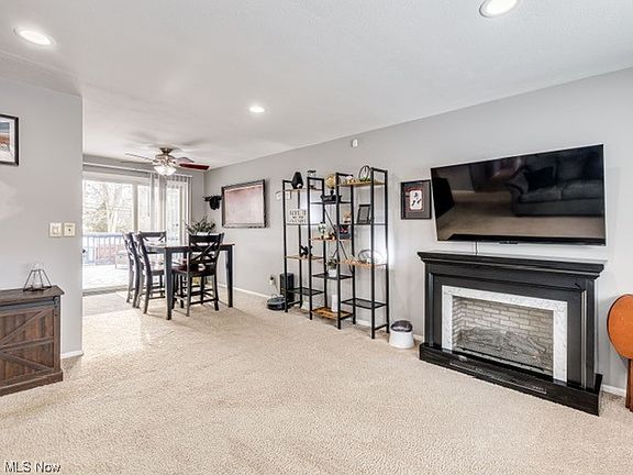 4th image of 12 Santin Cir