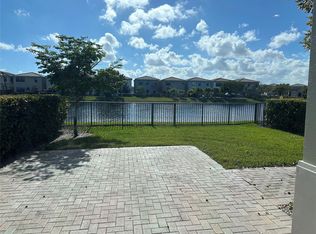 632 NE 193rd St, Miami, FL 33179