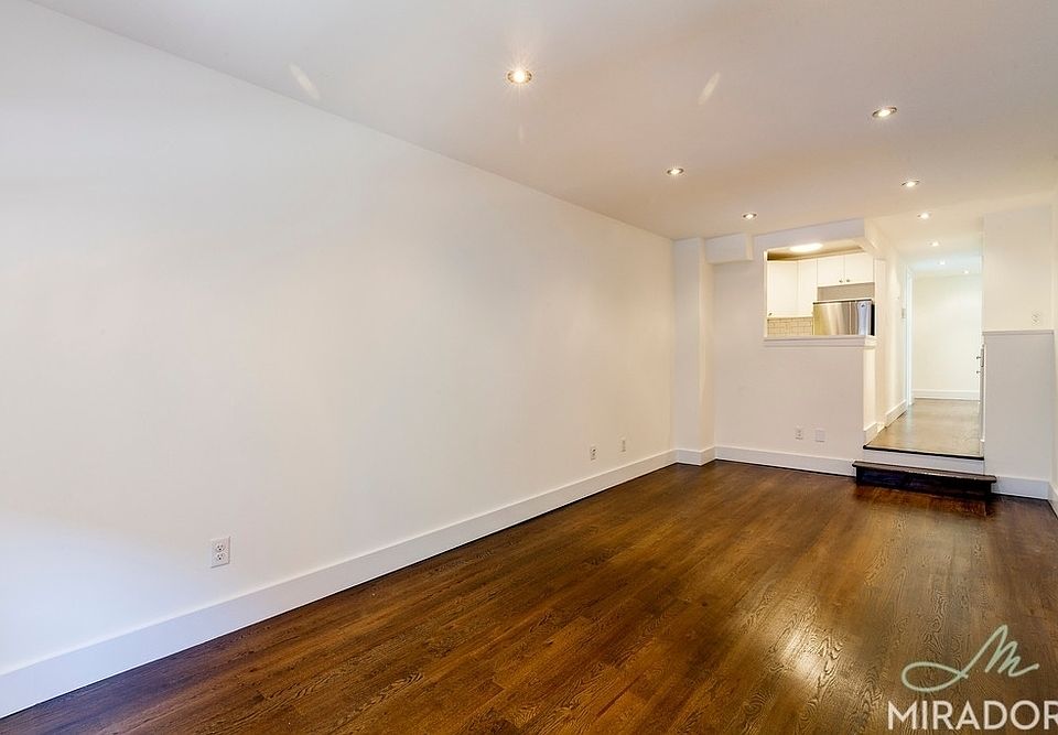 1st image of 27 W 16th St #E2