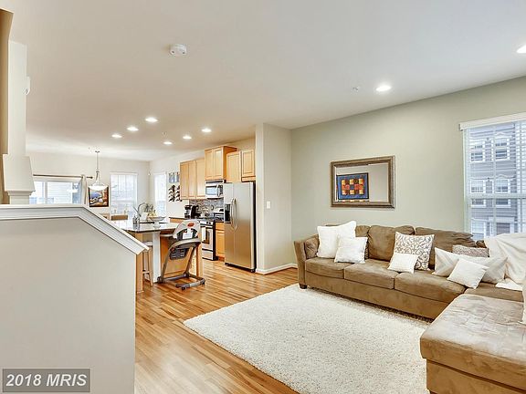 3rd image of 13280 Orsay St #1908