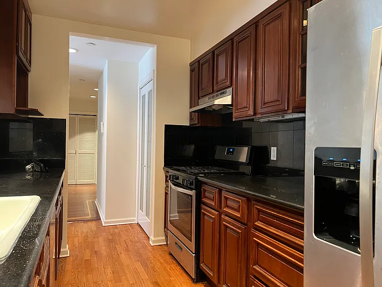 757 N Point St #1 — Photo 6