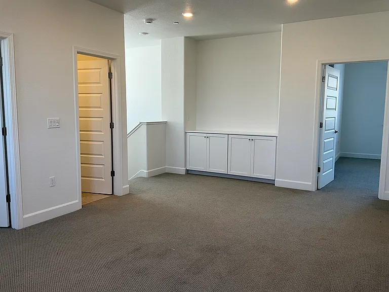 3249 Garibaldi Dr — Photo 10