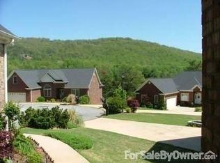26 Belle Terre Ct, Greenville, SC 29609