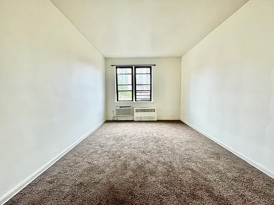 Rented by Compass | media 10