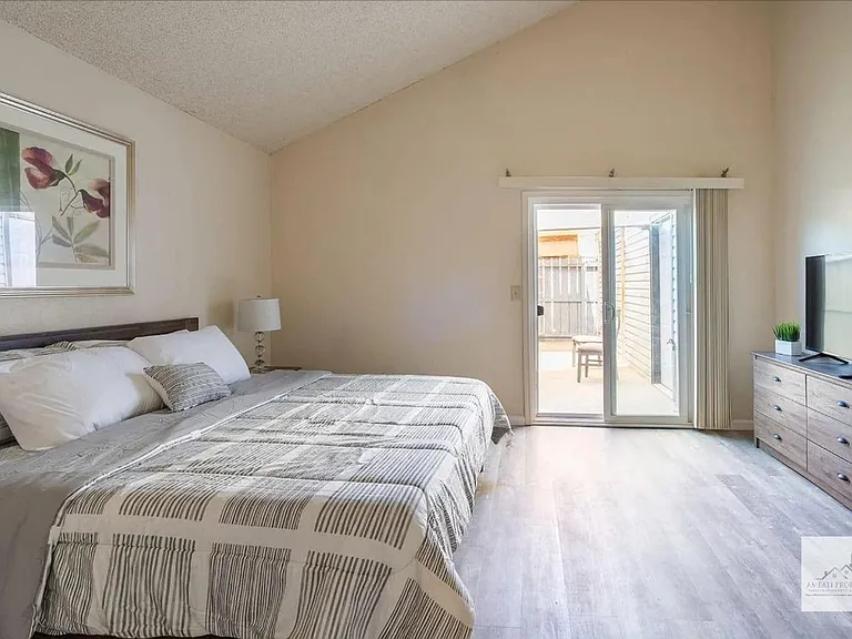 1504 Pierce Dr #102 — Photo 8