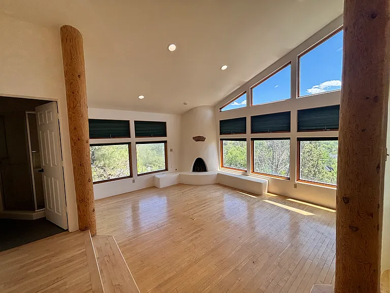 215 Valley View Cir — Photo 15