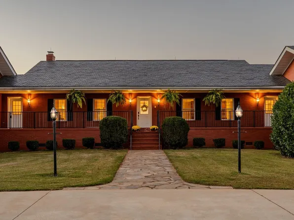 270 Coleman Trl, Travelers Rest, SC 29690