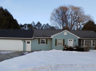 1 Bradley Ct, Saint Albans, VT 05478