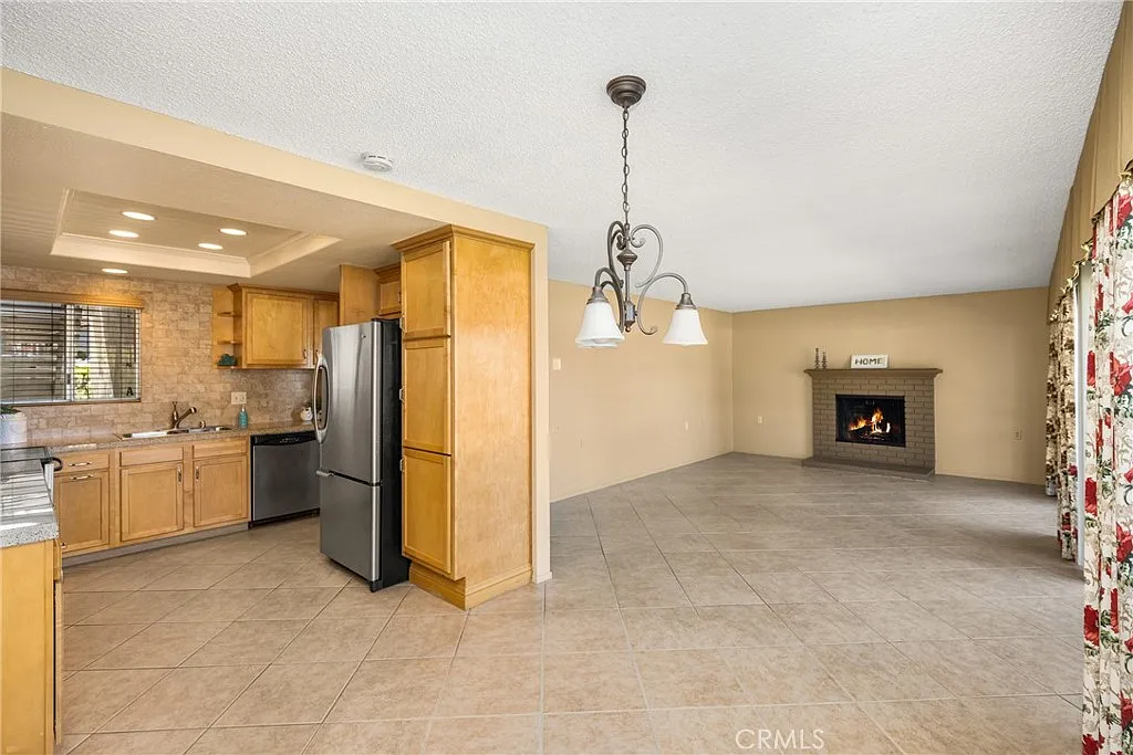 2 bed, 1057 sqft, $2,750 — Photo 2