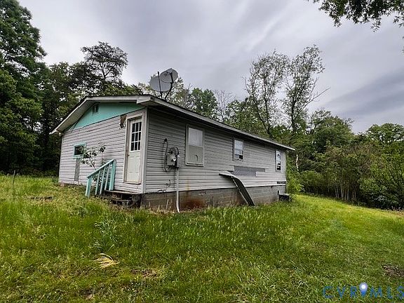 3rd image of 211 Morning Glory Ln