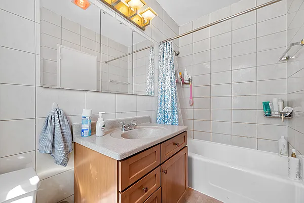 Rented by REAL New York | media 15