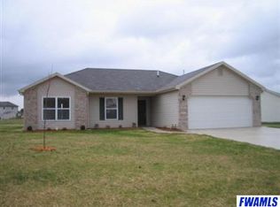 115 Chapel Chase Dr, Decatur, IN 46733