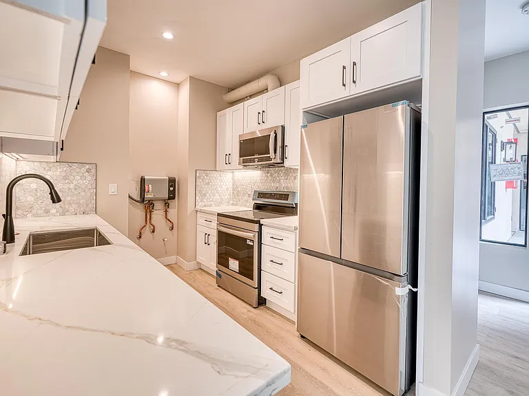 4202 Telegraph Ave #302 — Photo 5