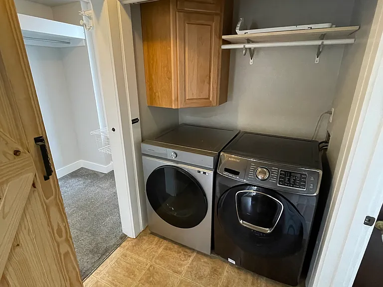 W239N6348 Maple Ave — Photo 8