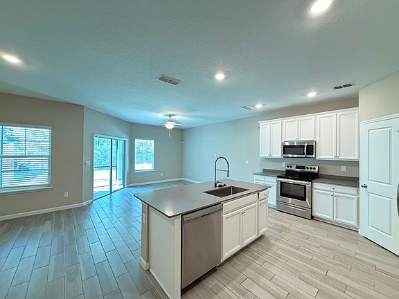 4th image of 356 Boracay Cir