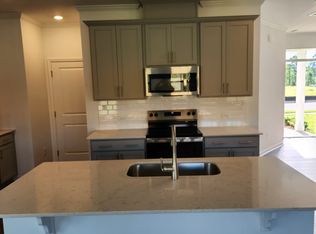 120 Paramount Dr, Smithfield, NC 27577