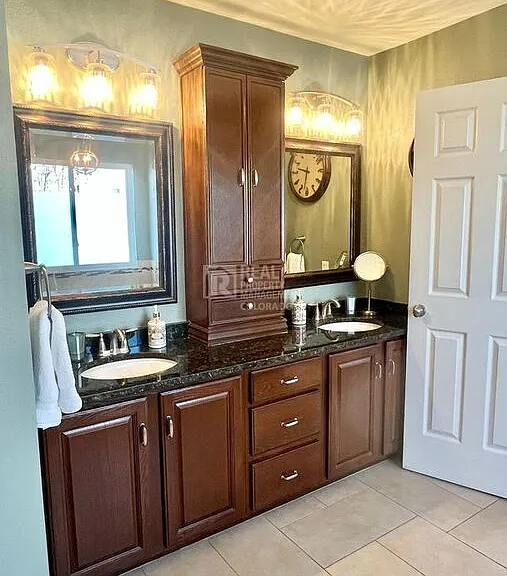 10134 Spring Water Ct — Photo 36