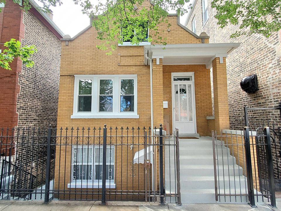 2151 W. 18th Pl, Unit 2F, Chicago IL 60608