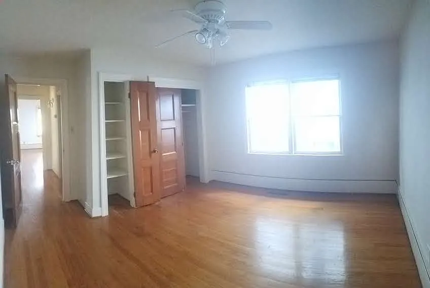 3 bed, 1800 sqft, $3,200 — Photo 2