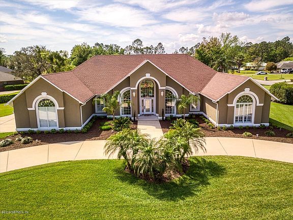 2nd image of 225 Crystal Cove Dr