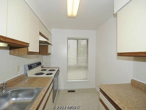 5th image of 45 Hawthorne Ct NE #45