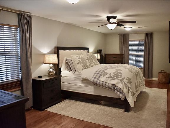 4th image of 1827 Nina Lee Ln