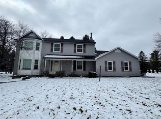 5828 Shagbark Dr, Ann Arbor, MI 48108
