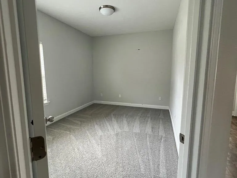 423 Fairview Cir — Photo 10