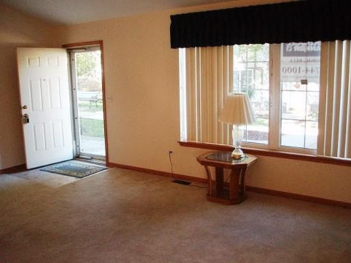 3rd image of 1694 Willow Circle Dr #1694