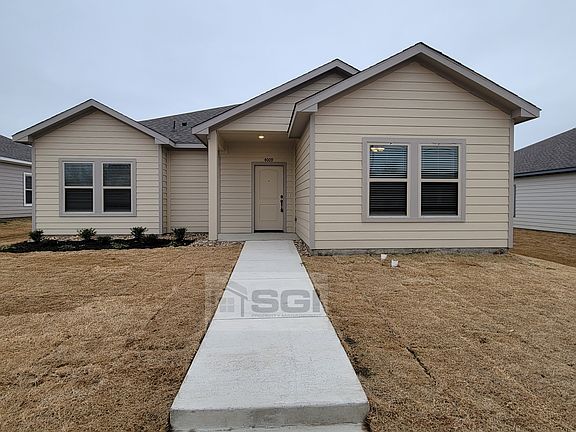 2nd image of 4009 Wellington St