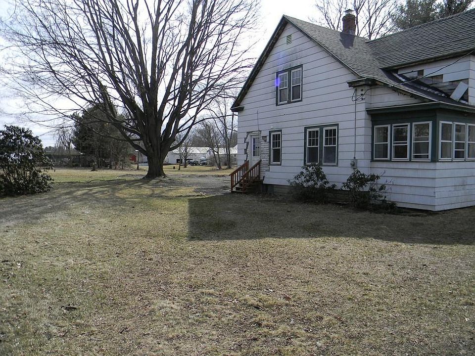 2nd image of 107 Russell St