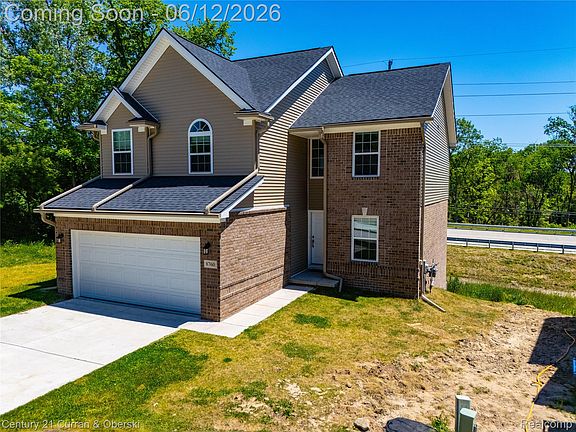 2nd image of 8760 Oak Ridge Trl
