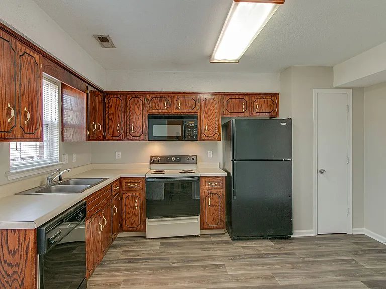 1244 Parkway Pl — Photo 11