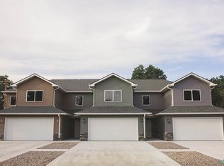 302 Roberts St, Seward, NE 68434