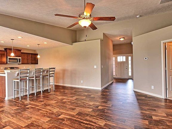 2nd image of 3066 Sandstone Ct
