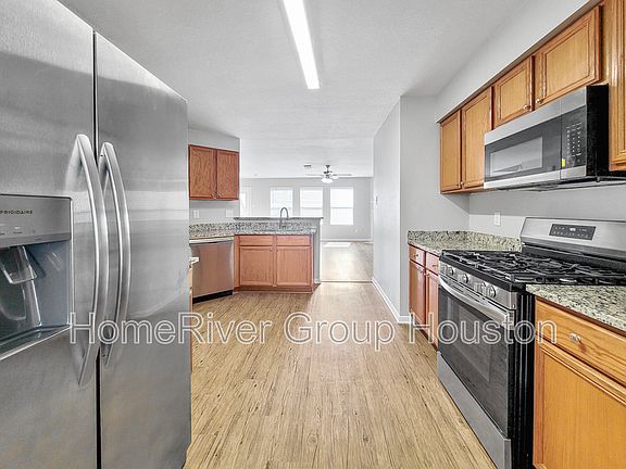5th image of 20843 Fox Cliff Ln