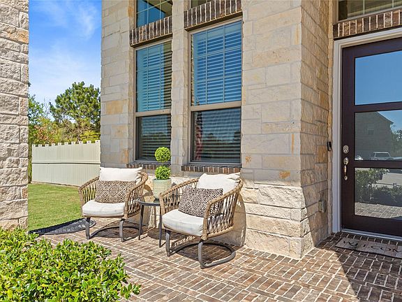 3rd image of 9801 Preserve Way