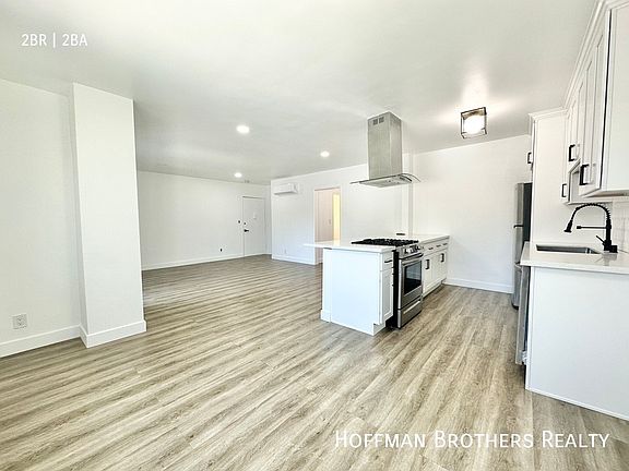 4th image of 1237 N Ogden Dr #7