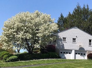 12 Sunset Dr, Dover, NH 03820