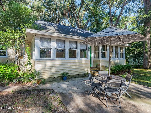 3rd image of 461 Abbey Ln