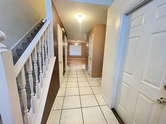 2nd image of 517 Taylor Cir