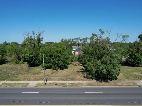 1986 W Davison, Detroit, MI 48238