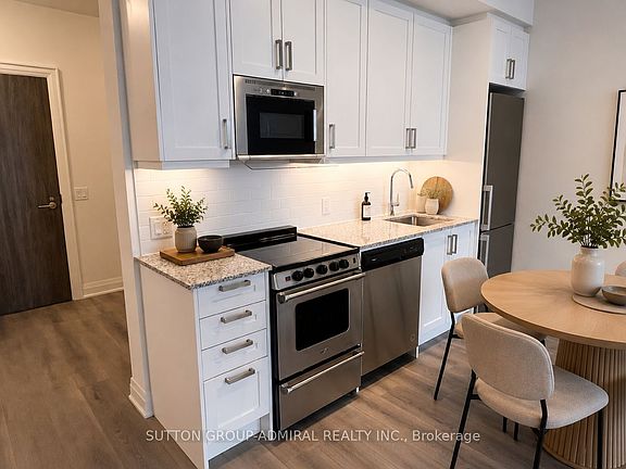 2nd image of 10 Gatineau Dr #913