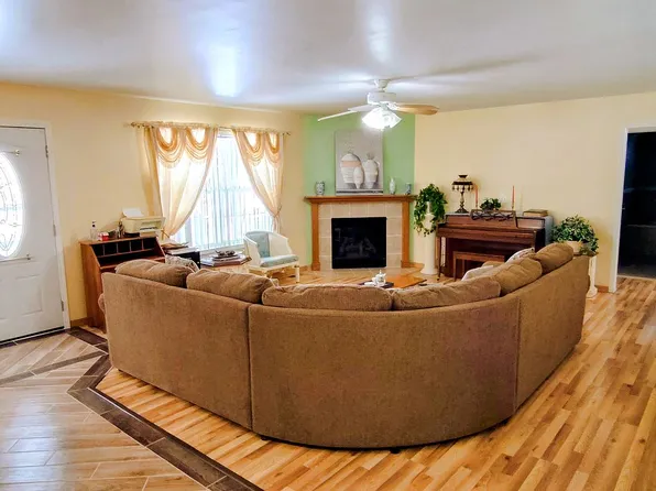 301 S 6th St, Roscommon, MI 48653