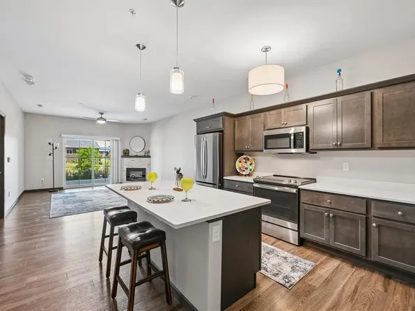2871 Spring Rose Cir #109, Coralville, IA 52241